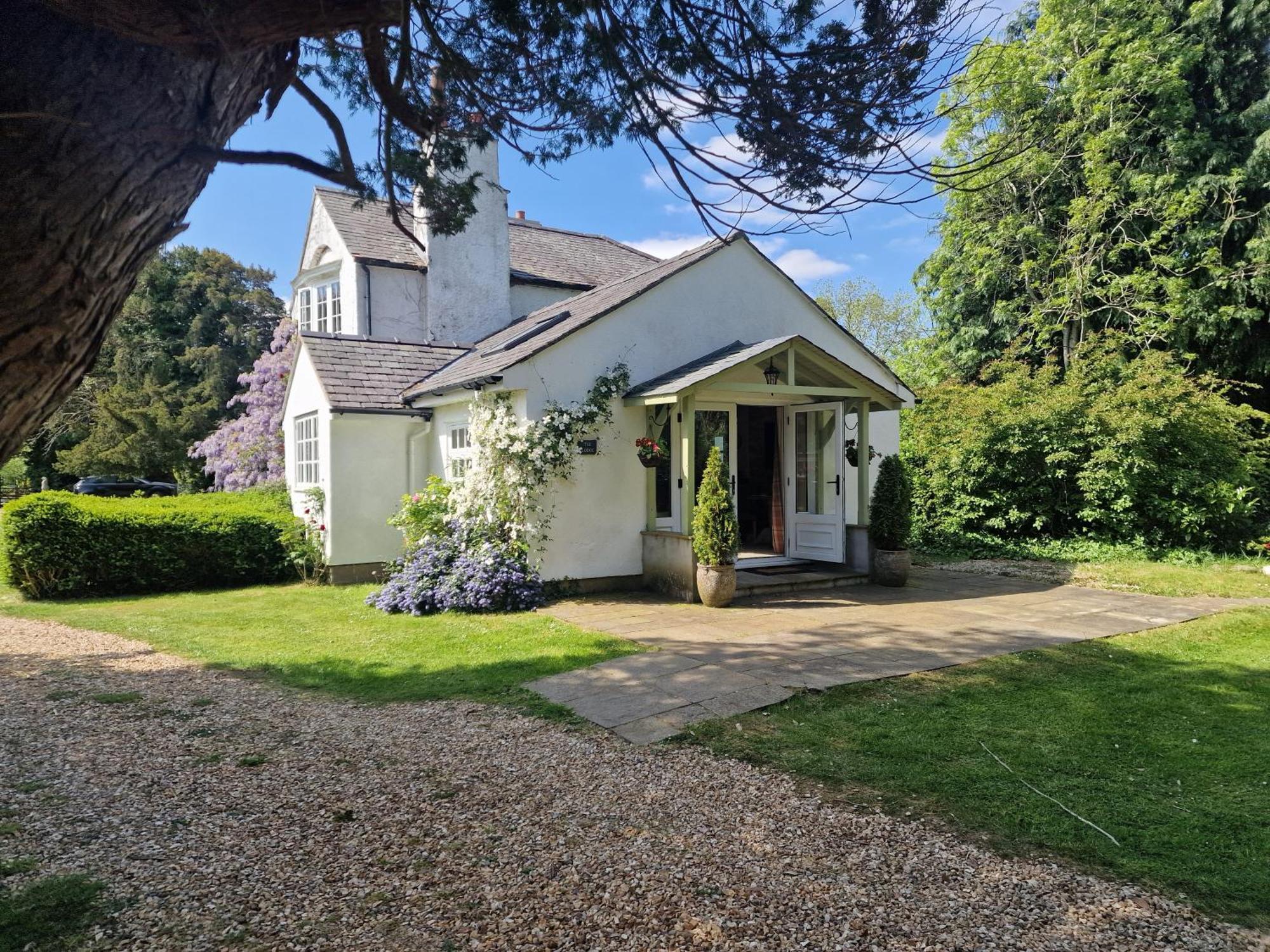 Glyn Isa Country House B&B And Self Catering Apartments Conwy Exteriér fotografie